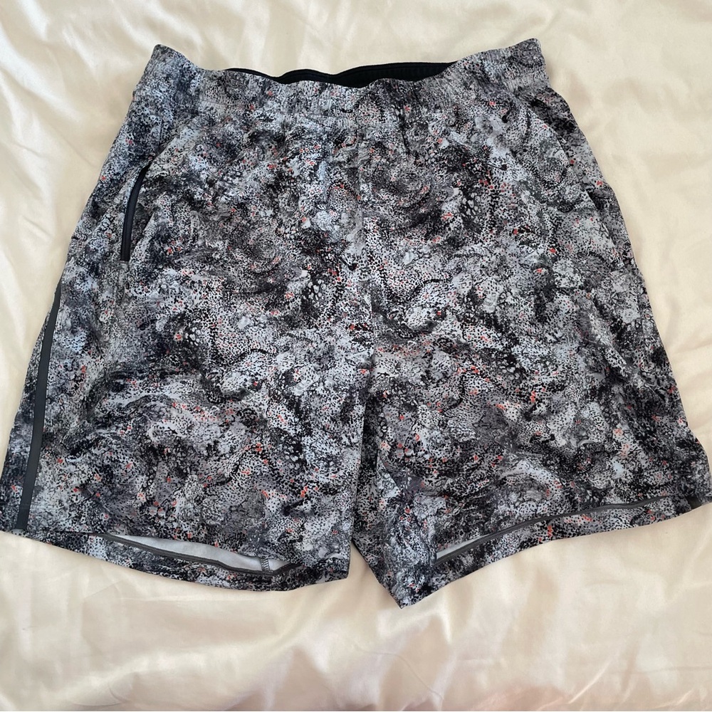 Lululemon Pace Breaker Lined Shorts Men Medium Cloudscape Gray Solar M7B81S